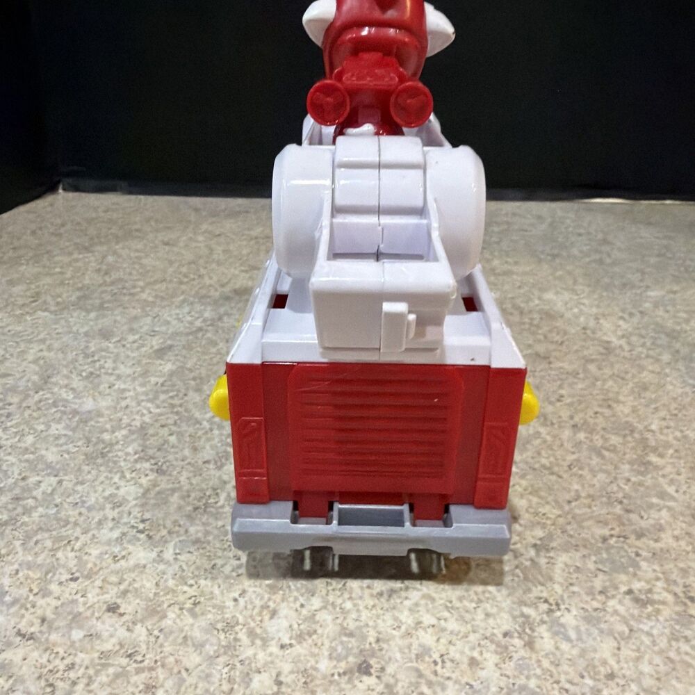 Paw Patrol Marshall’s Transforming Fire Truck with figure - Picture 4 of 5
